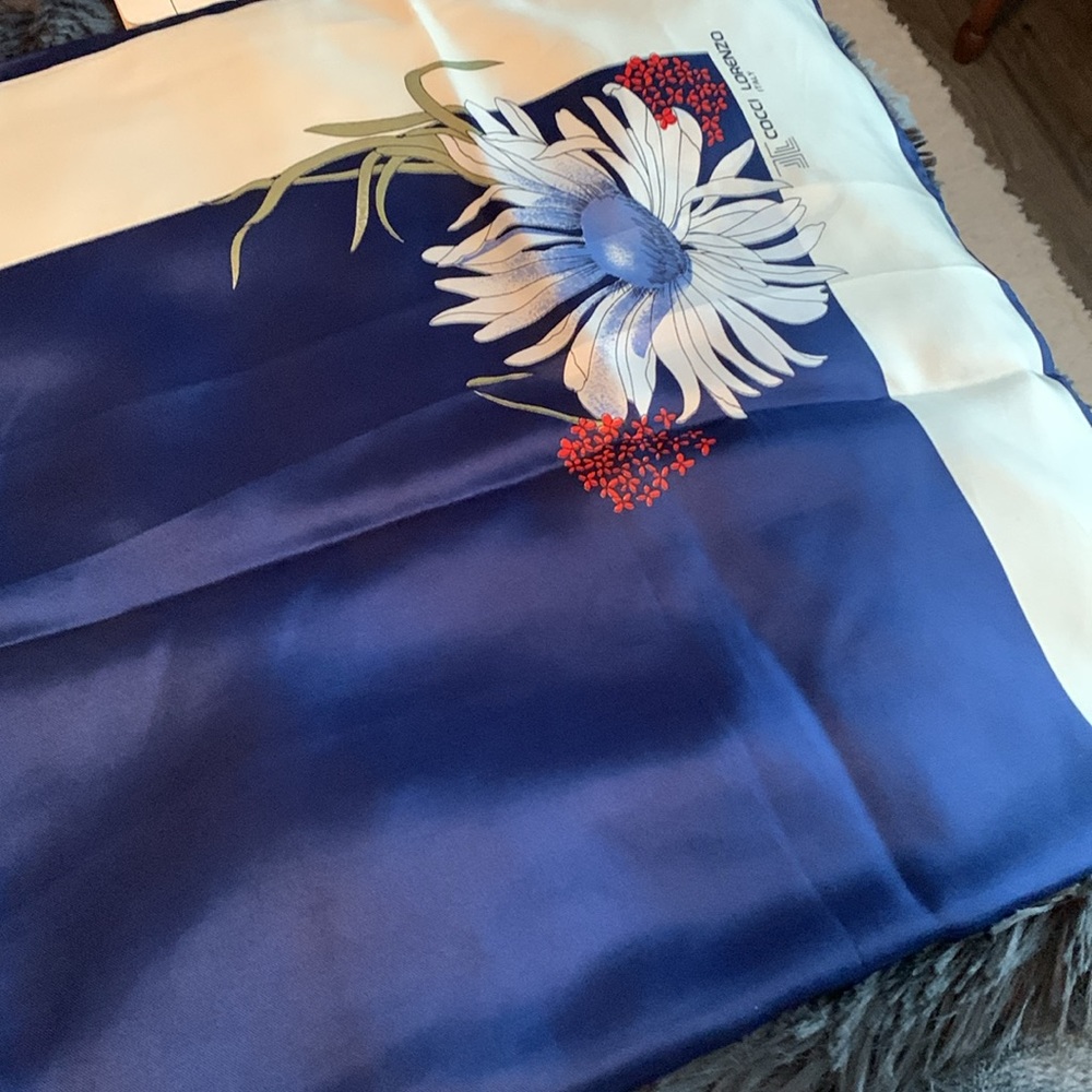 Vintage Scarf - Picture 2 of 6